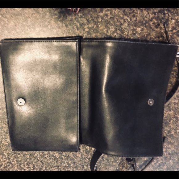 Matt and Nat cross body purse - Picture 3 of 4